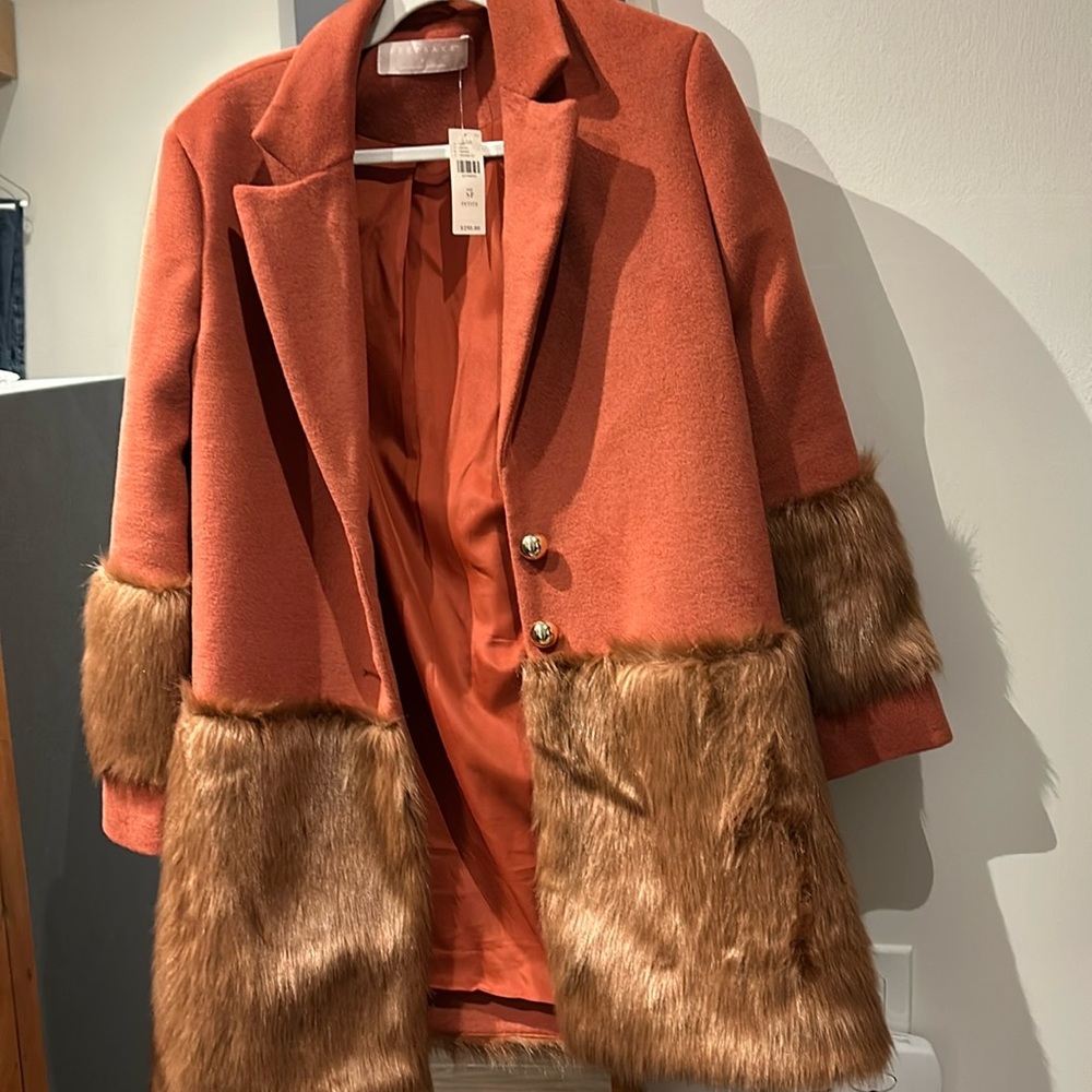 Brand new EXQUISITE Anthropology coat